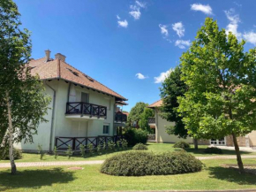 Beatrix apartman, Balatonoszöd